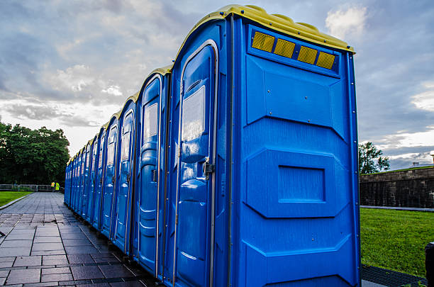 Portable Toilet Options We Offer in Dilley, TX